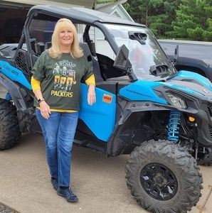 Meet your Posher, Becky